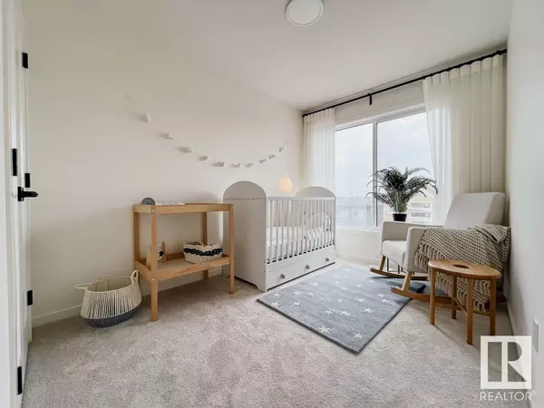 Edmonton, AB T6W5N5,7523 Klapstein LI SW