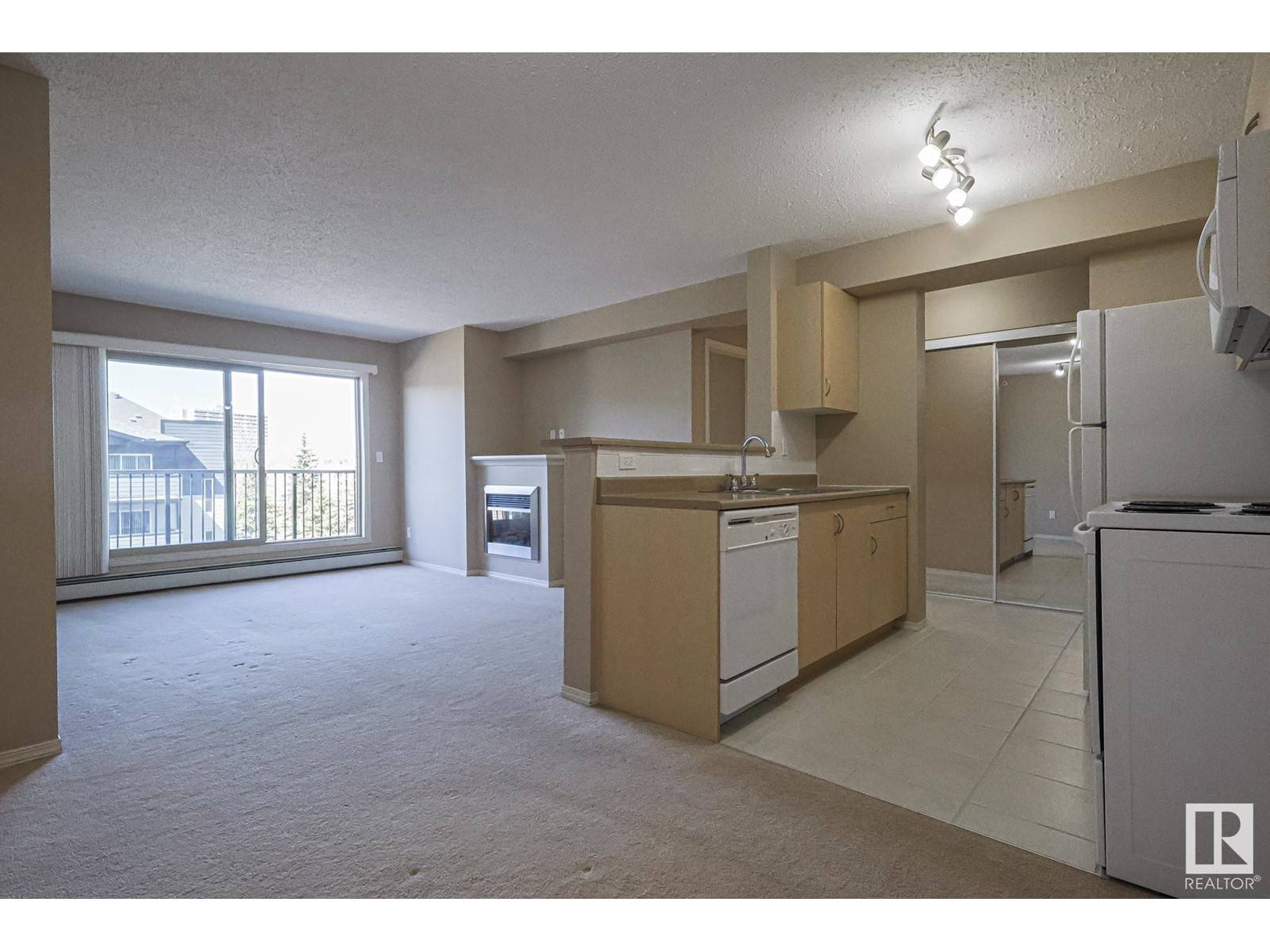#404 17003 67 AV NW, Edmonton, AB T5T6Y5