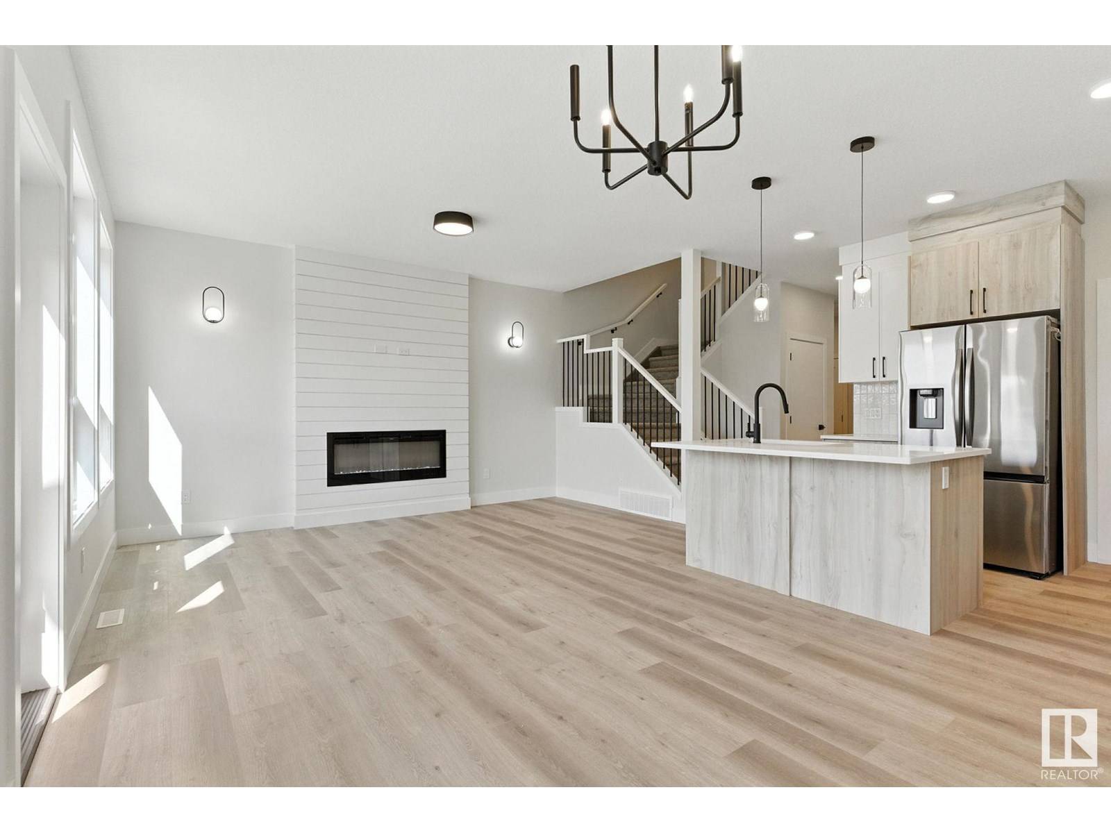 Edmonton, AB T5Z0X4,8823 181 AV NW