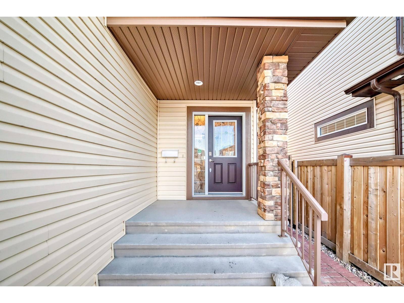 Edmonton, AB T6V0L6,13815 142 AV NW