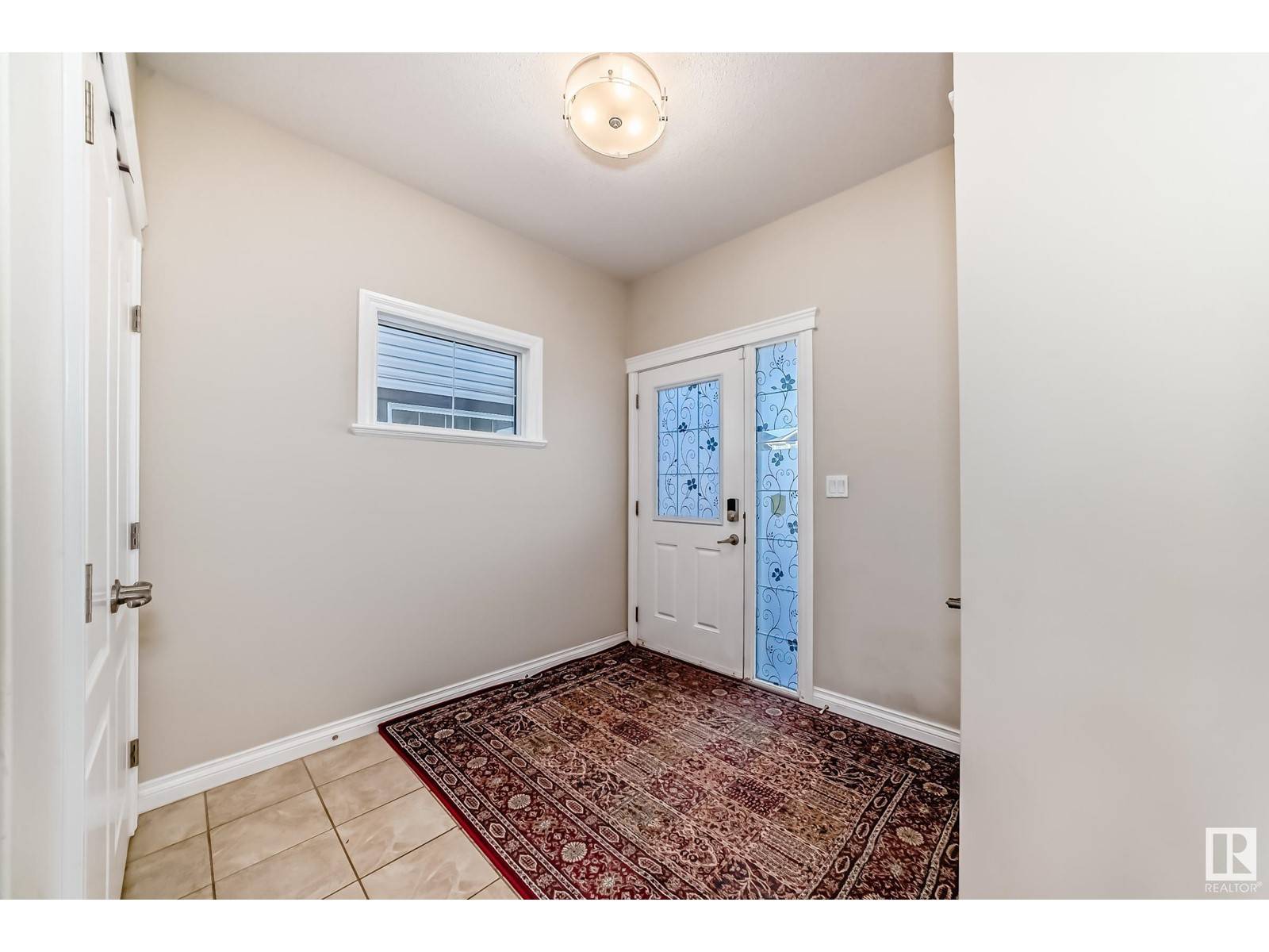 Edmonton, AB T6V0L6,13815 142 AV NW