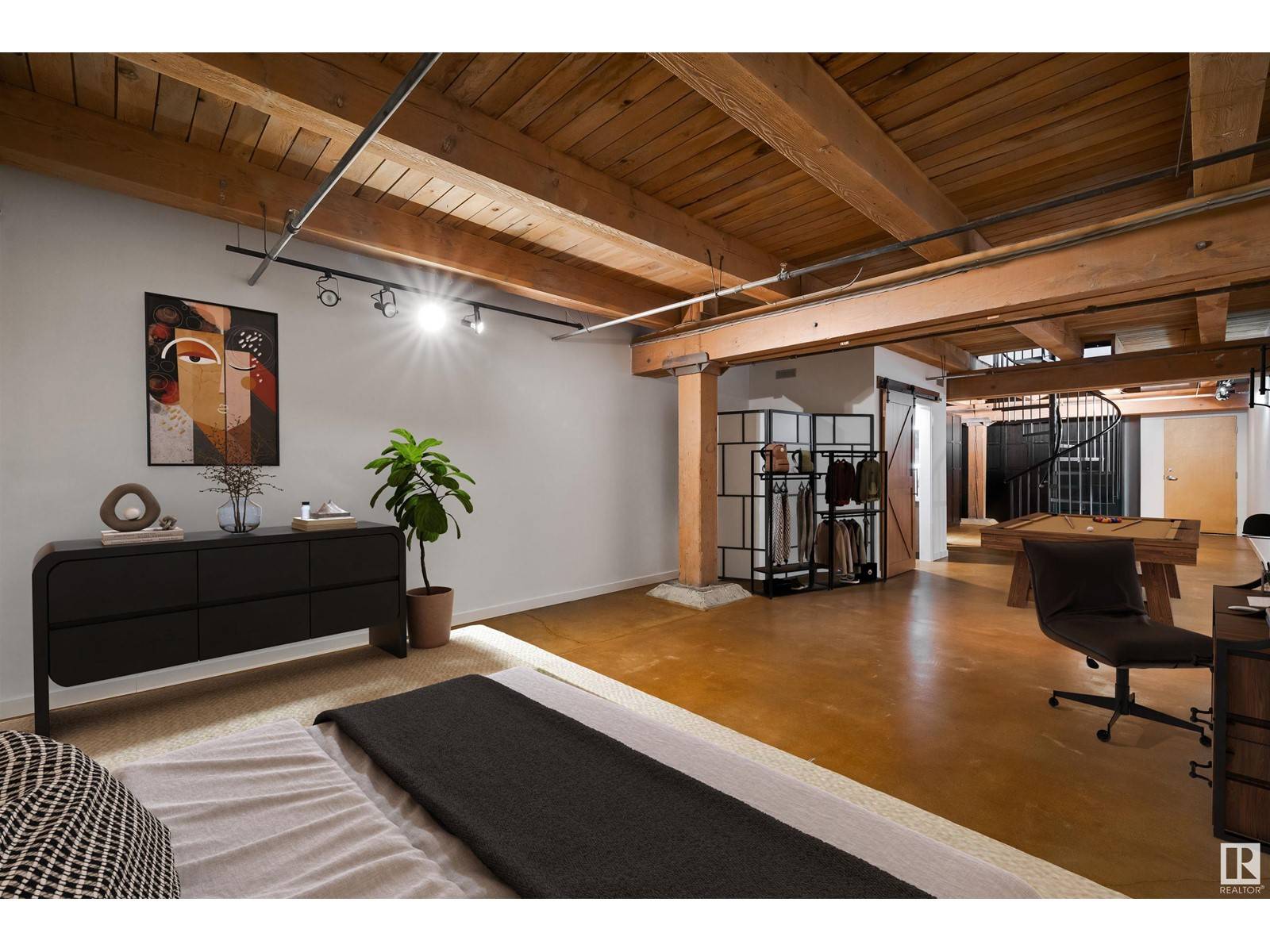 Edmonton, AB T5J1K3,#104 10309 107 ST NW
