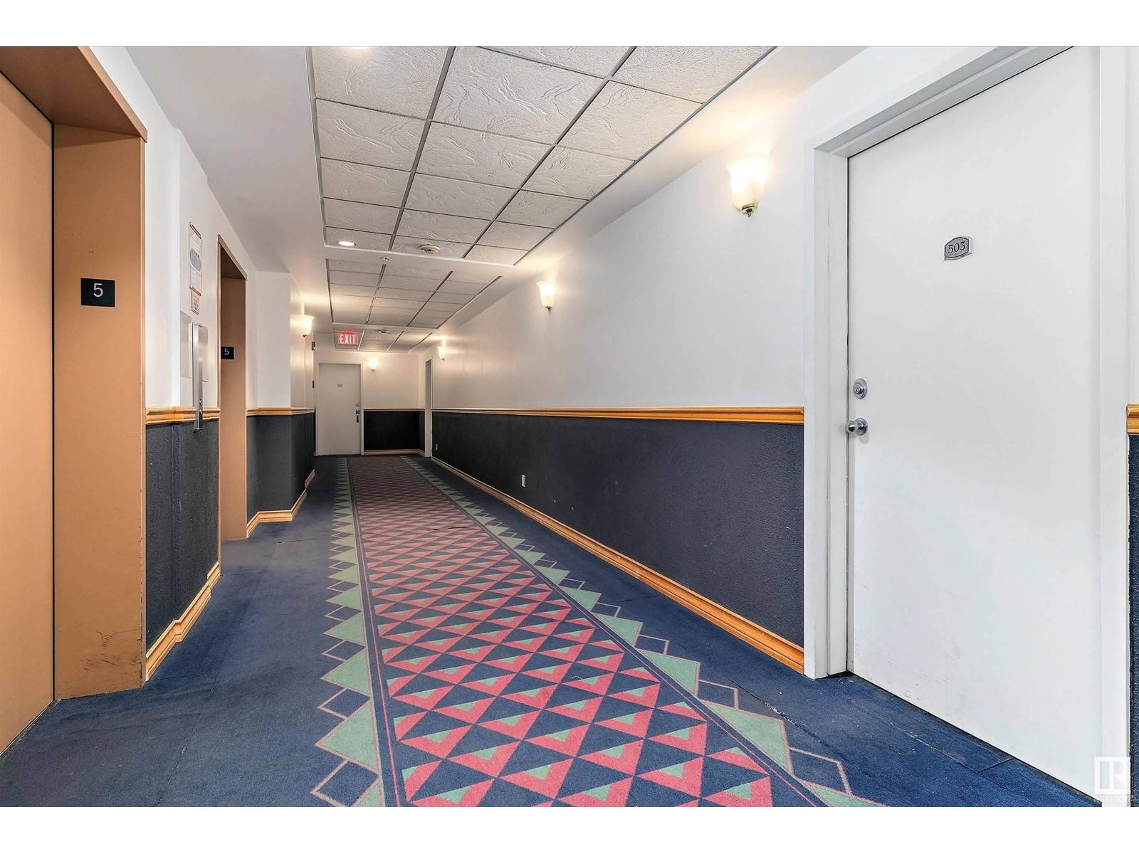 Edmonton, AB T5J5E7,#503 10106 105 ST NW