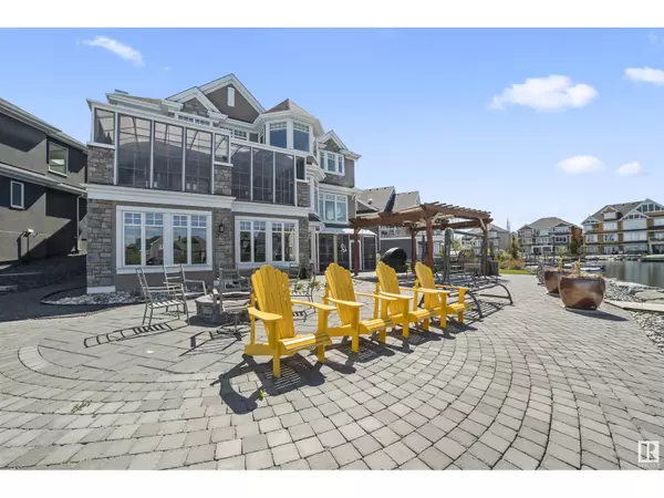 Edmonton, AB T6X2C5,8948 20 AV SW