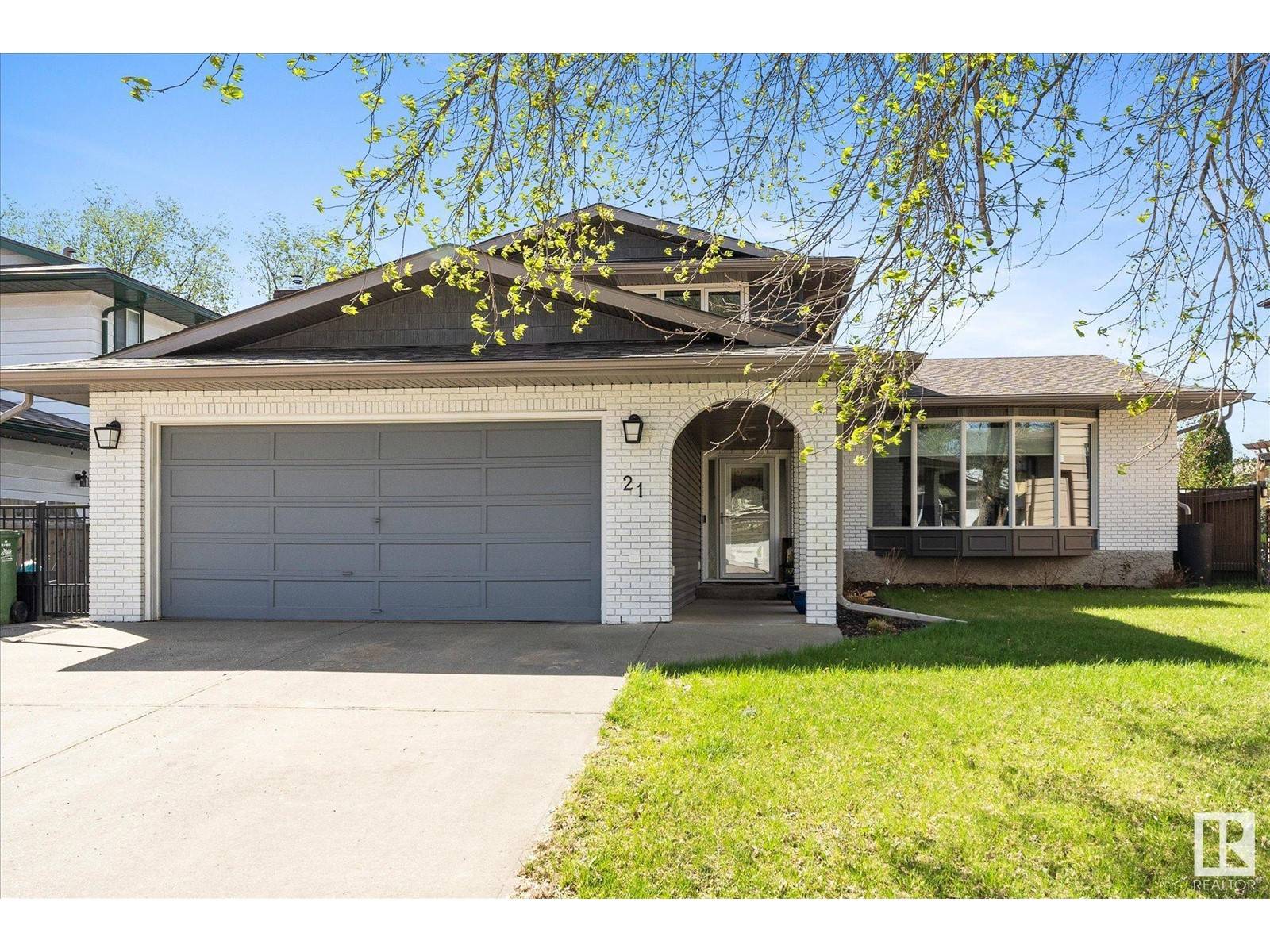 St. Albert, AB T8N3L8,21 WOODLANDS RD