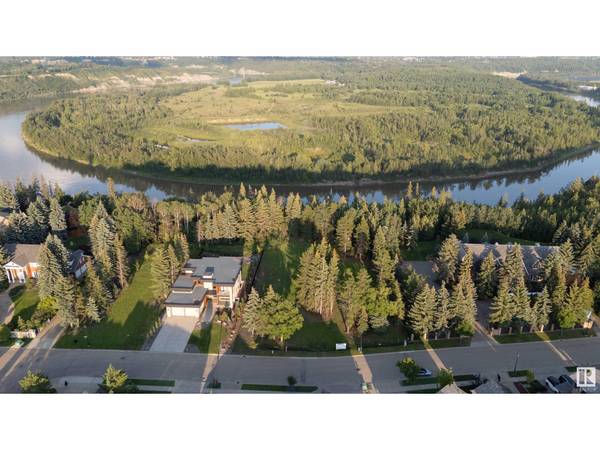 Edmonton, AB T6M2N2,4809 DONSDALE DR NW