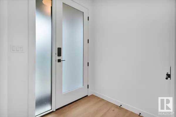 Edmonton, AB T5M1E5,11124 132 ST NW