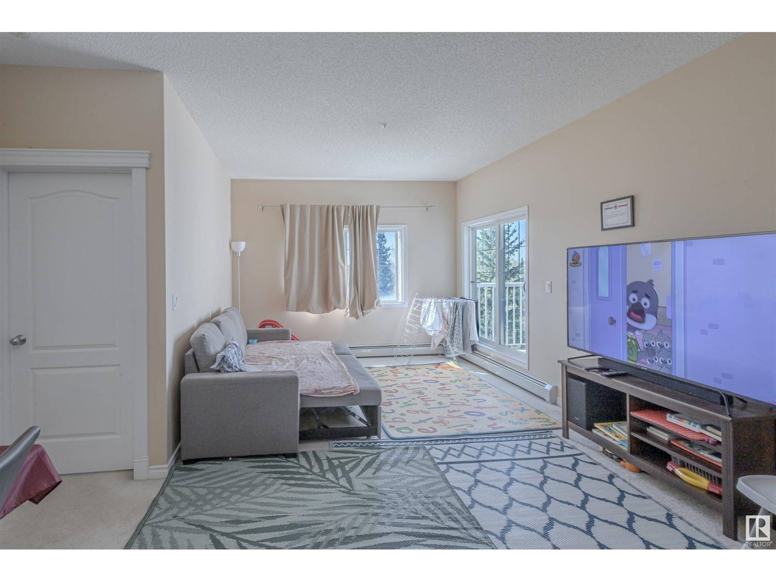Edmonton, AB T5P4Z6,325 16807 100 Avenue NW NW