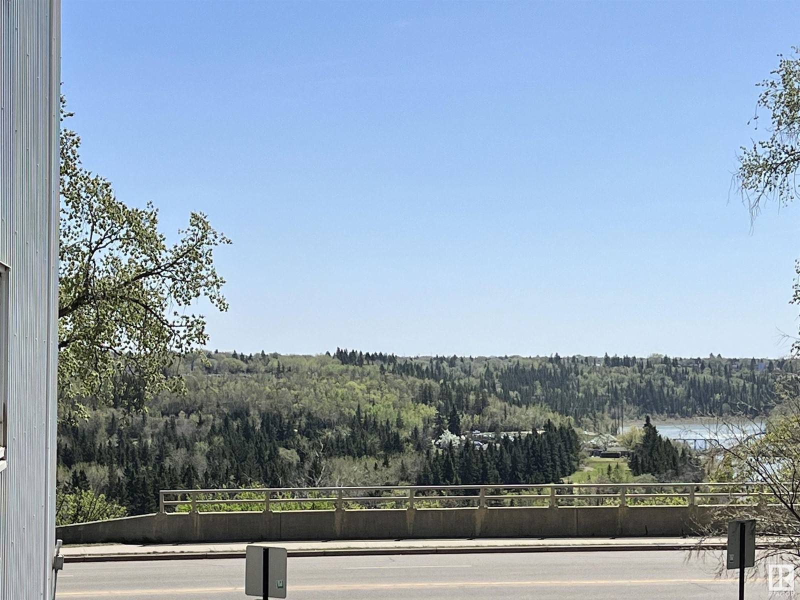 Edmonton, AB T5H3S3,#103 8310 JASPER AV NW