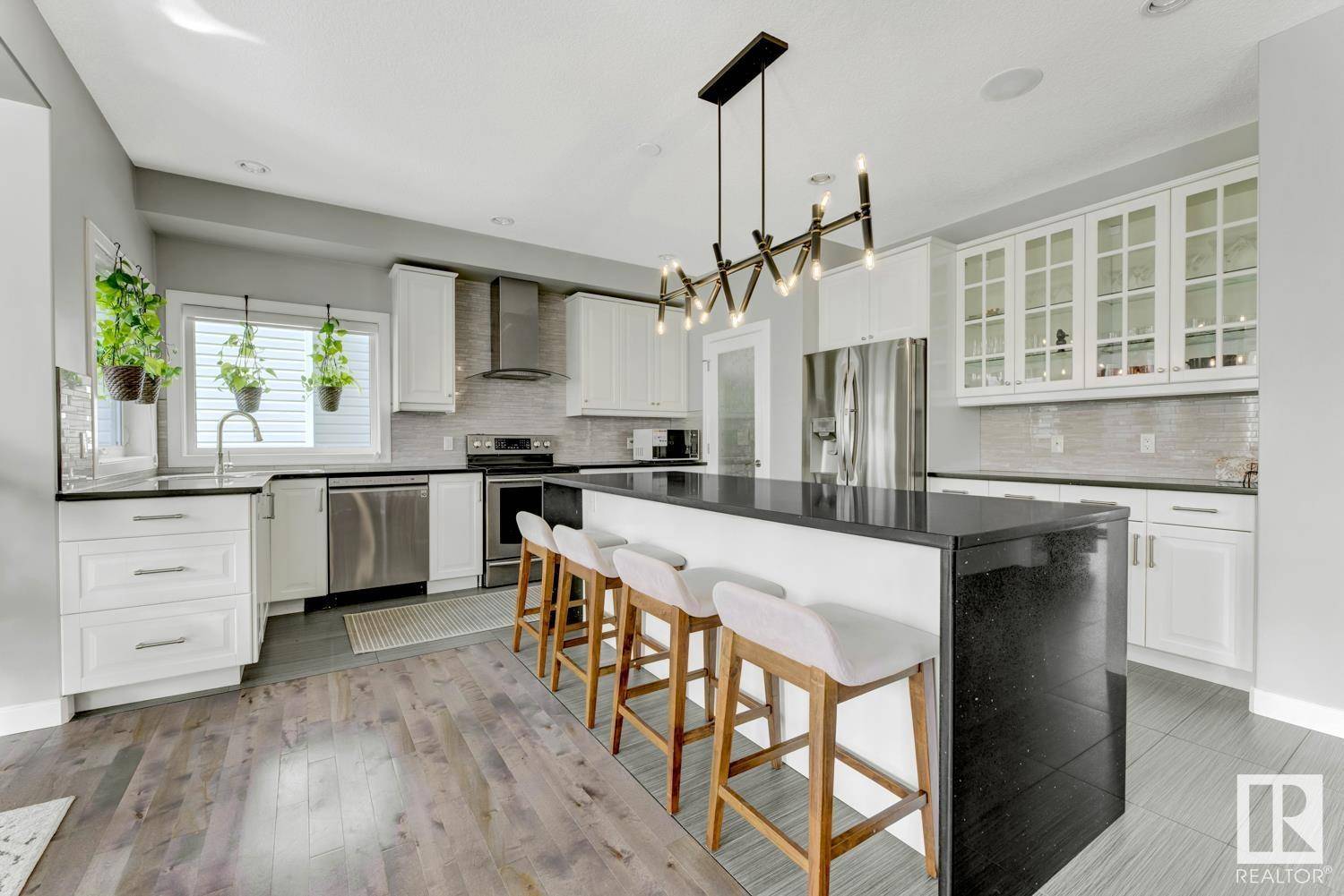 Edmonton, AB T6V0G1,16516 131 ST NW