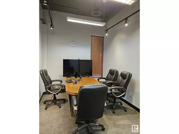 Edmonton, AB T6E2H3,10455 84 AV NW
