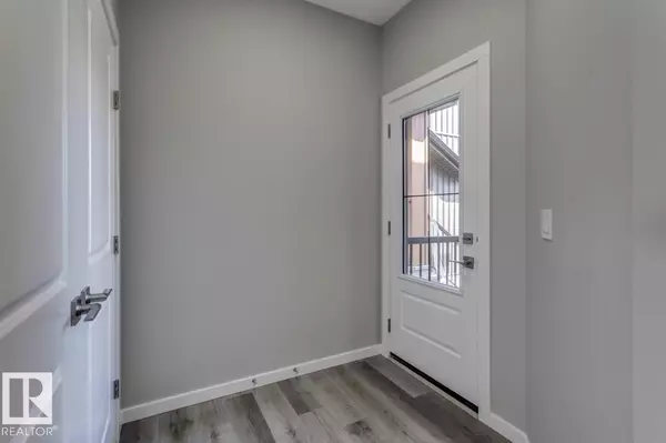 St. Albert, AB T8N0R6,16 Chartres CL