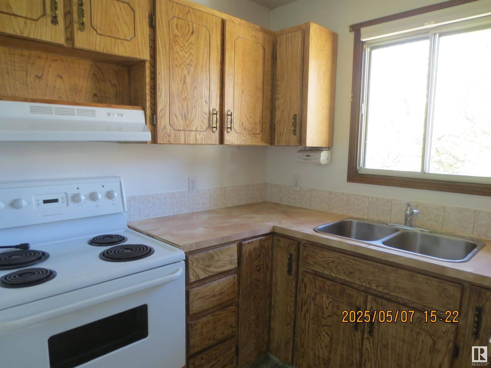 Edson, AB T7E1T5,5106 6 Avenue
