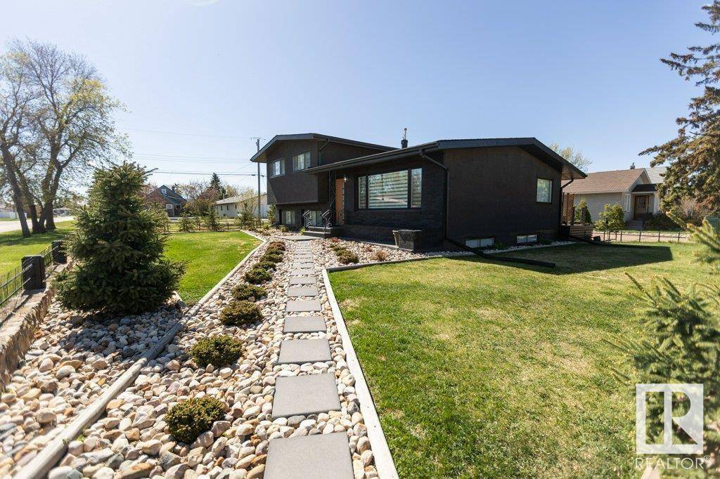Westlock, AB T7P1S4,9847 106 ST