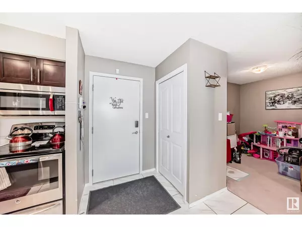 Edmonton, AB T5Y3N4,#403 274 McConachie DR NW NW