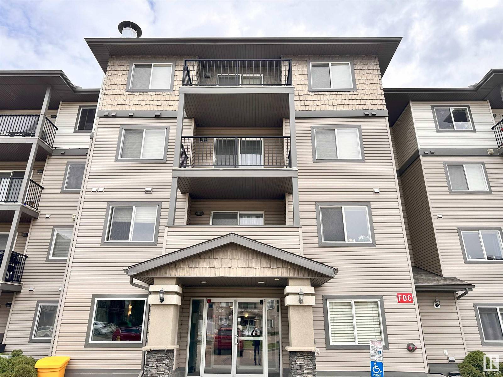 Edmonton, AB T5Y0C5,#317 309 CLAREVIEW STATION DR NW