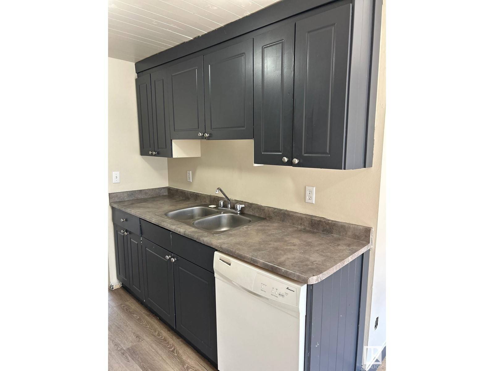 Edmonton, AB T5W5J9,#260 3307 116A AV NW