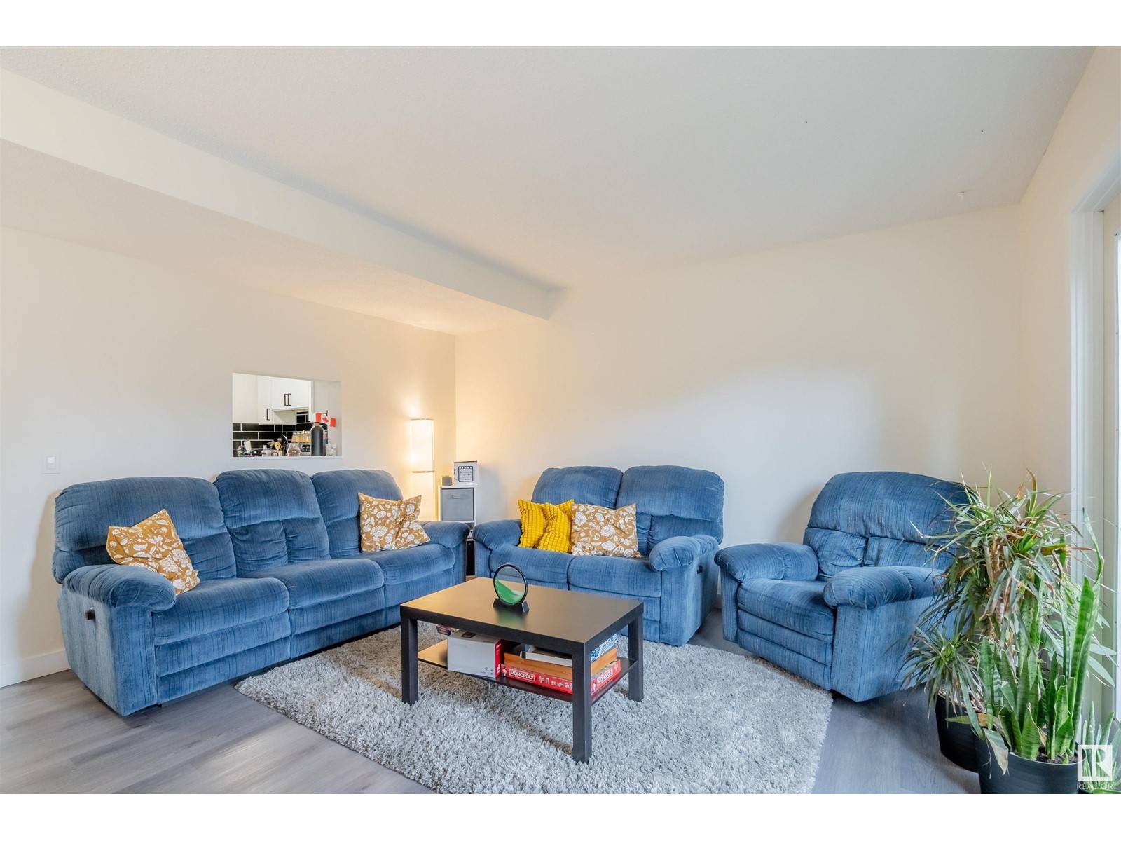 Edmonton, AB T6L2R7,1710 37 ST NW