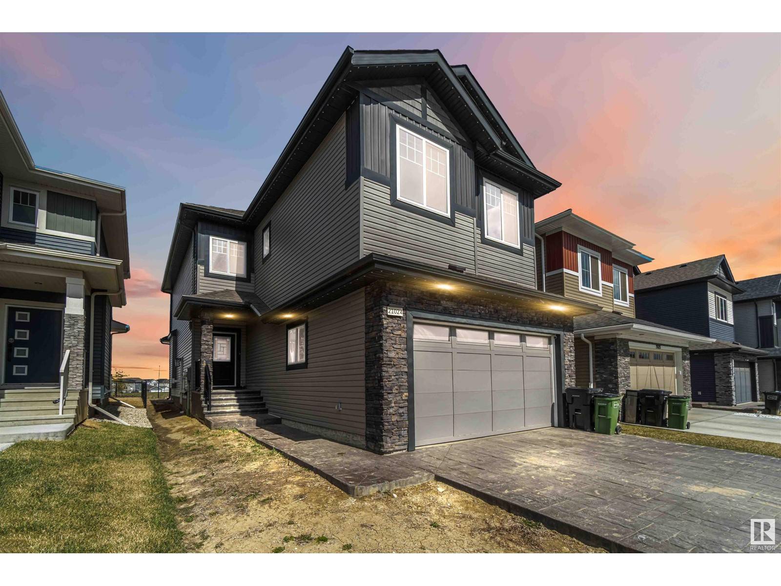 Edmonton, AB T5V1C0,21024 128 AV NW NW