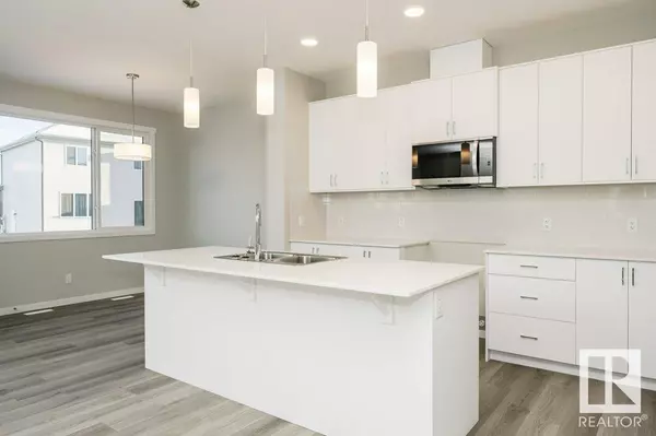 Edmonton, AB T5Y4H3,17545 62A ST NW