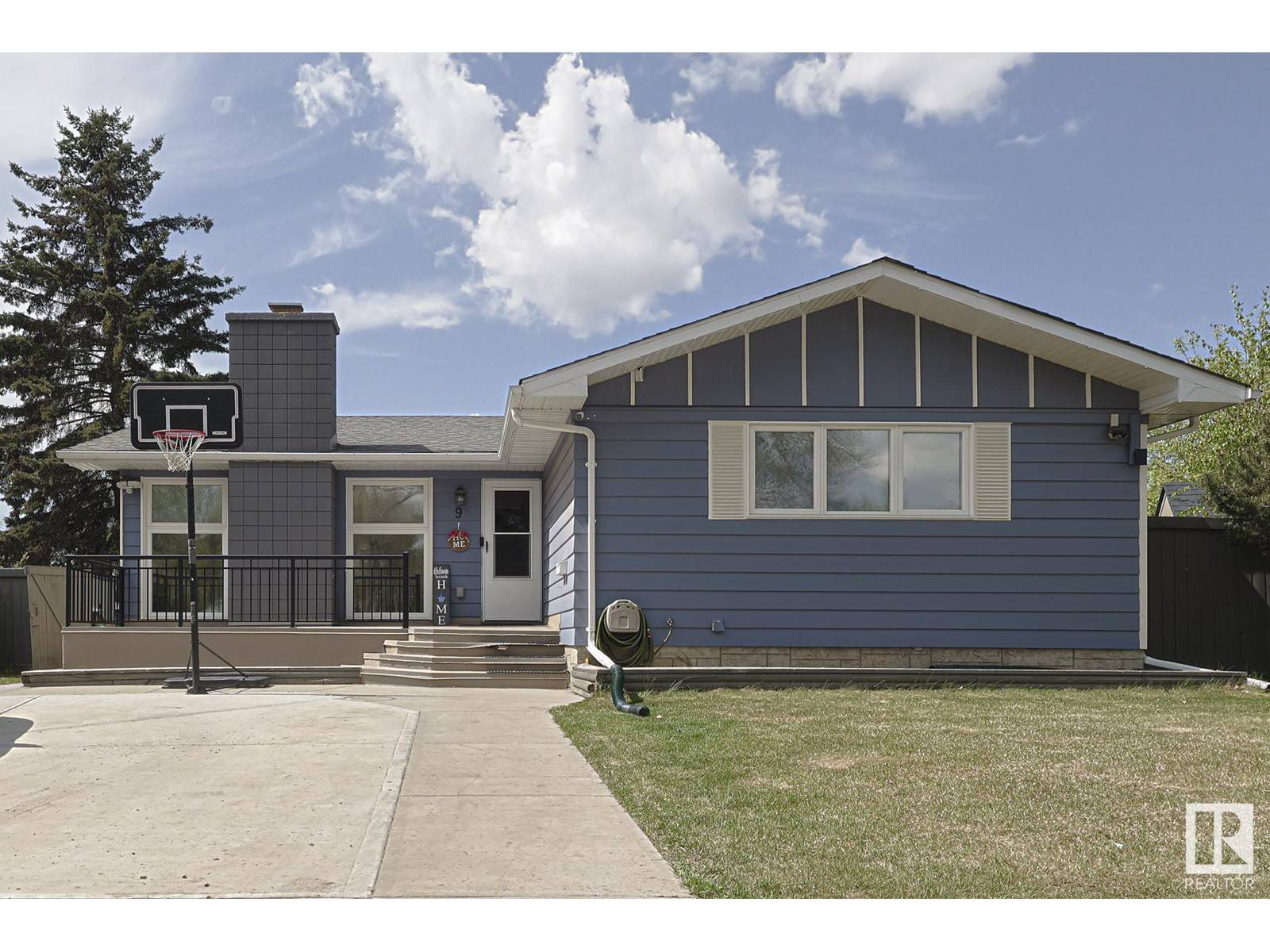 9 MICHENER PL, St. Albert, AB T8N1L6