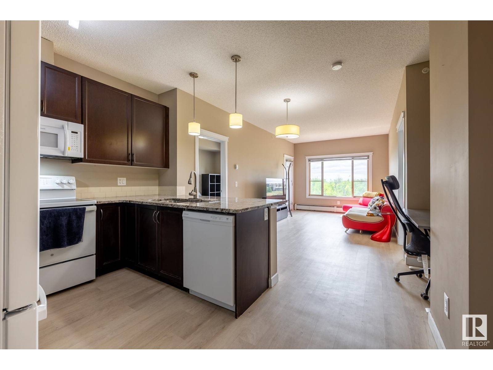 Edmonton, AB T6W2C3,#413 3715 WHITELAW LN NW