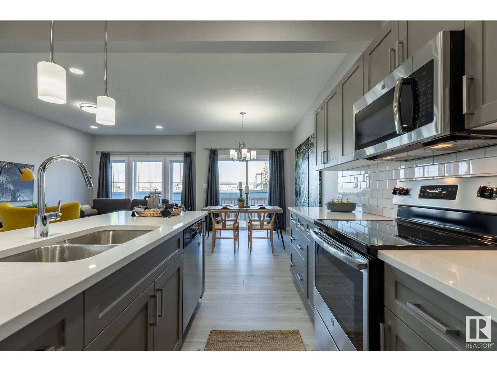 Morinville, AB T8R2S1,8641 97 AV