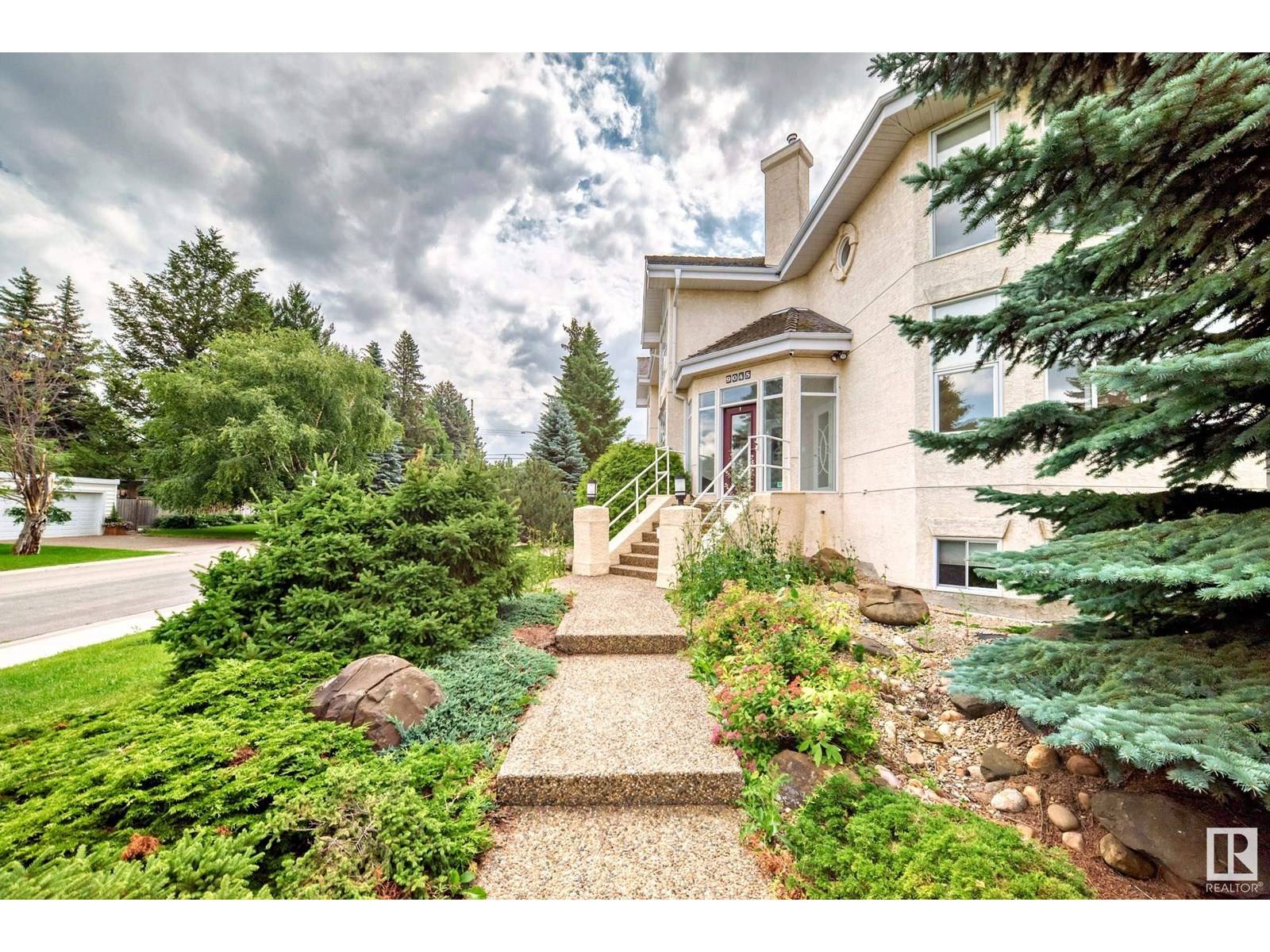 Edmonton, AB T6G2B2,9045 Saskatchewan DR NW