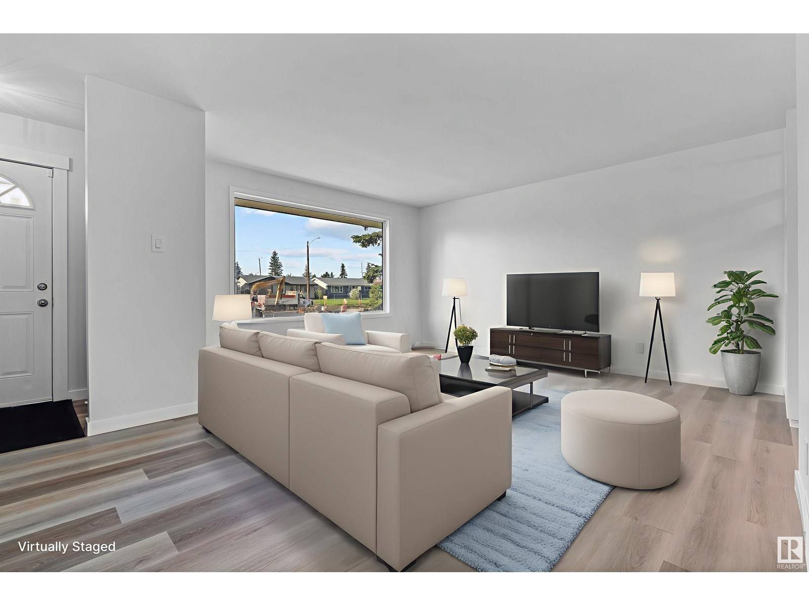 Edmonton, AB T5R4H2,16318 87 AV NW