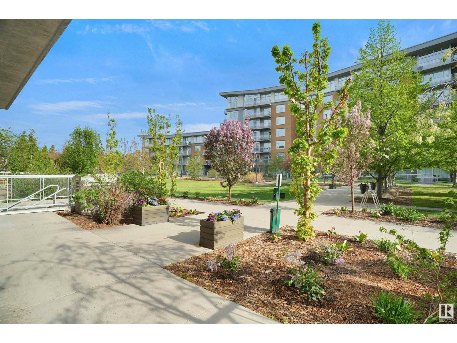 Edmonton, AB T6J2X1,#608 2510 109 ST NW