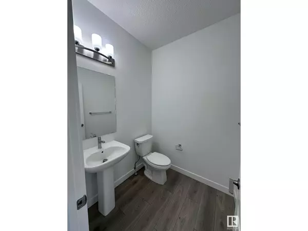 Edmonton, AB T6X3E7,436 29 ST SW