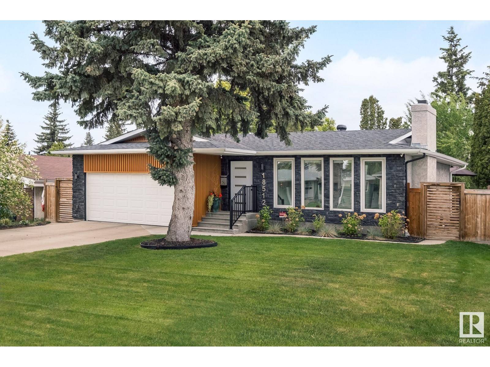 18512 90 AV NW, Edmonton, AB T5T1N7