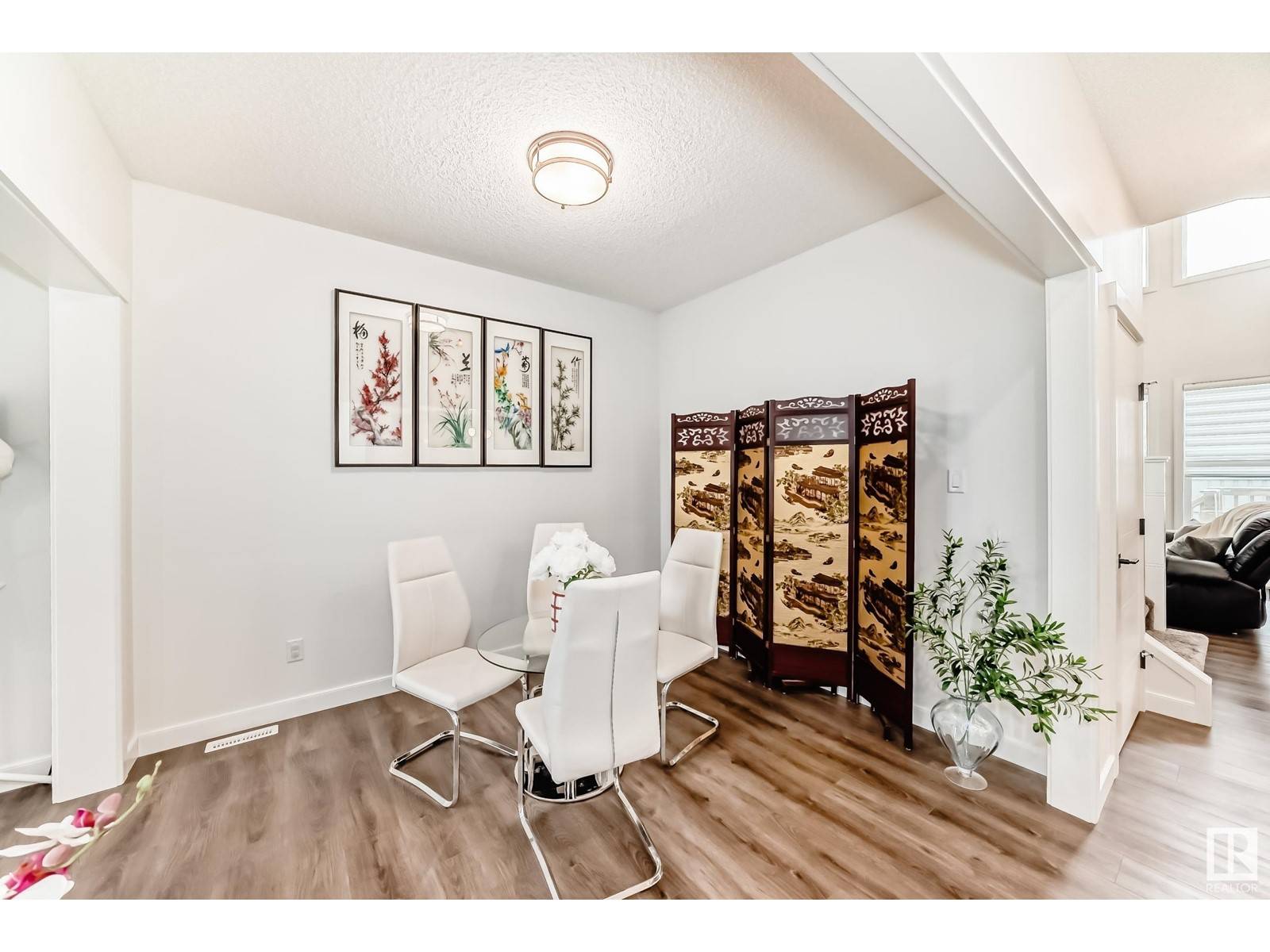 Edmonton, AB T5T7S7,8154 226A ST NW