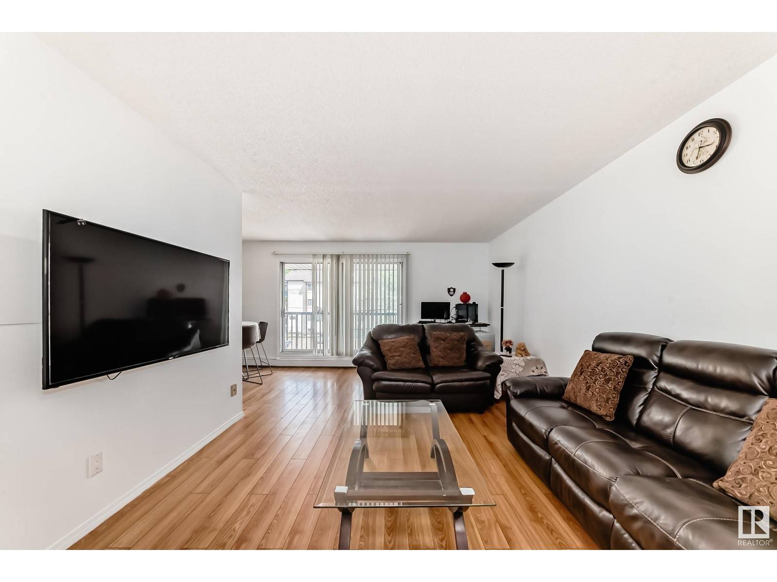 Edmonton, AB T5B2W4,#302 11919 82 ST NW