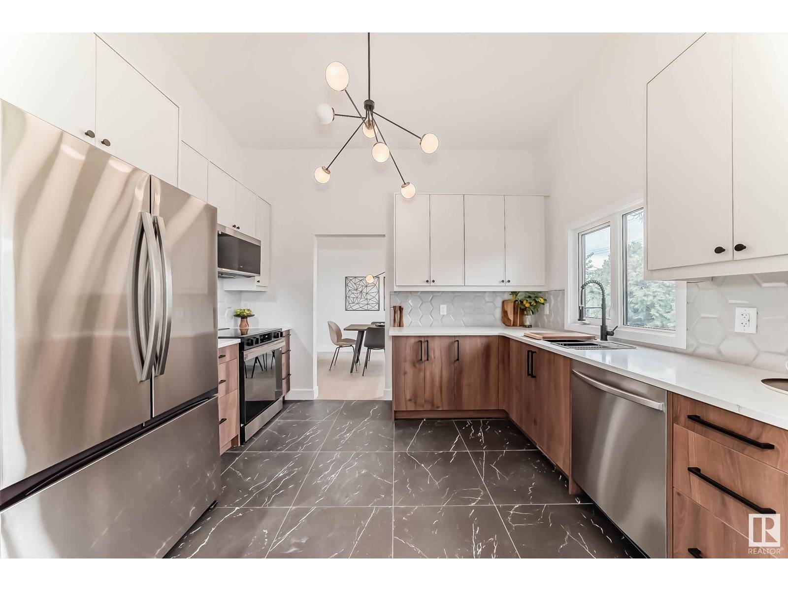 Edmonton, AB T6B0T5,6407 92A AV NW