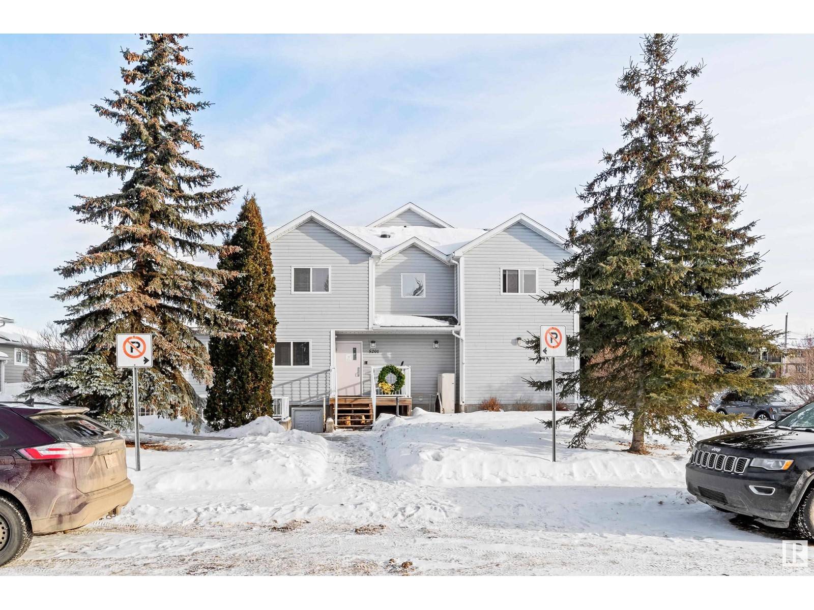 5201 50 ST, Cold Lake, AB T9M1P1