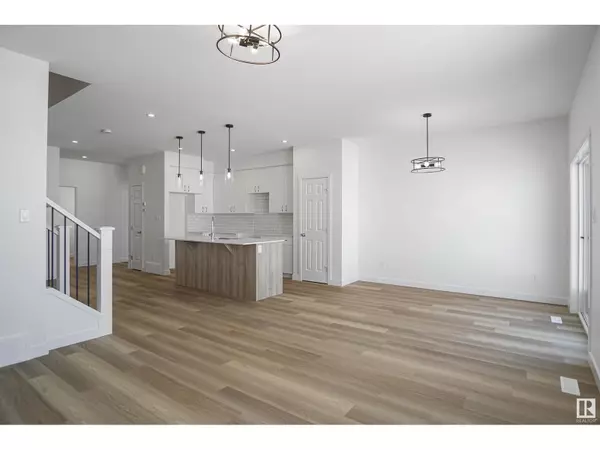 Edmonton, AB T5Z0V6,18131 73 ST NW