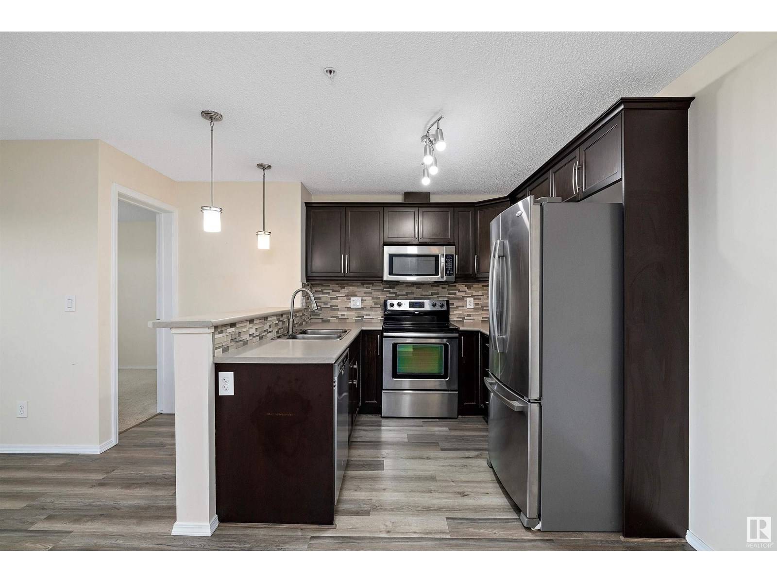 Edmonton, AB T5Z0G8,#314 6070 SCHONSEE WY NW