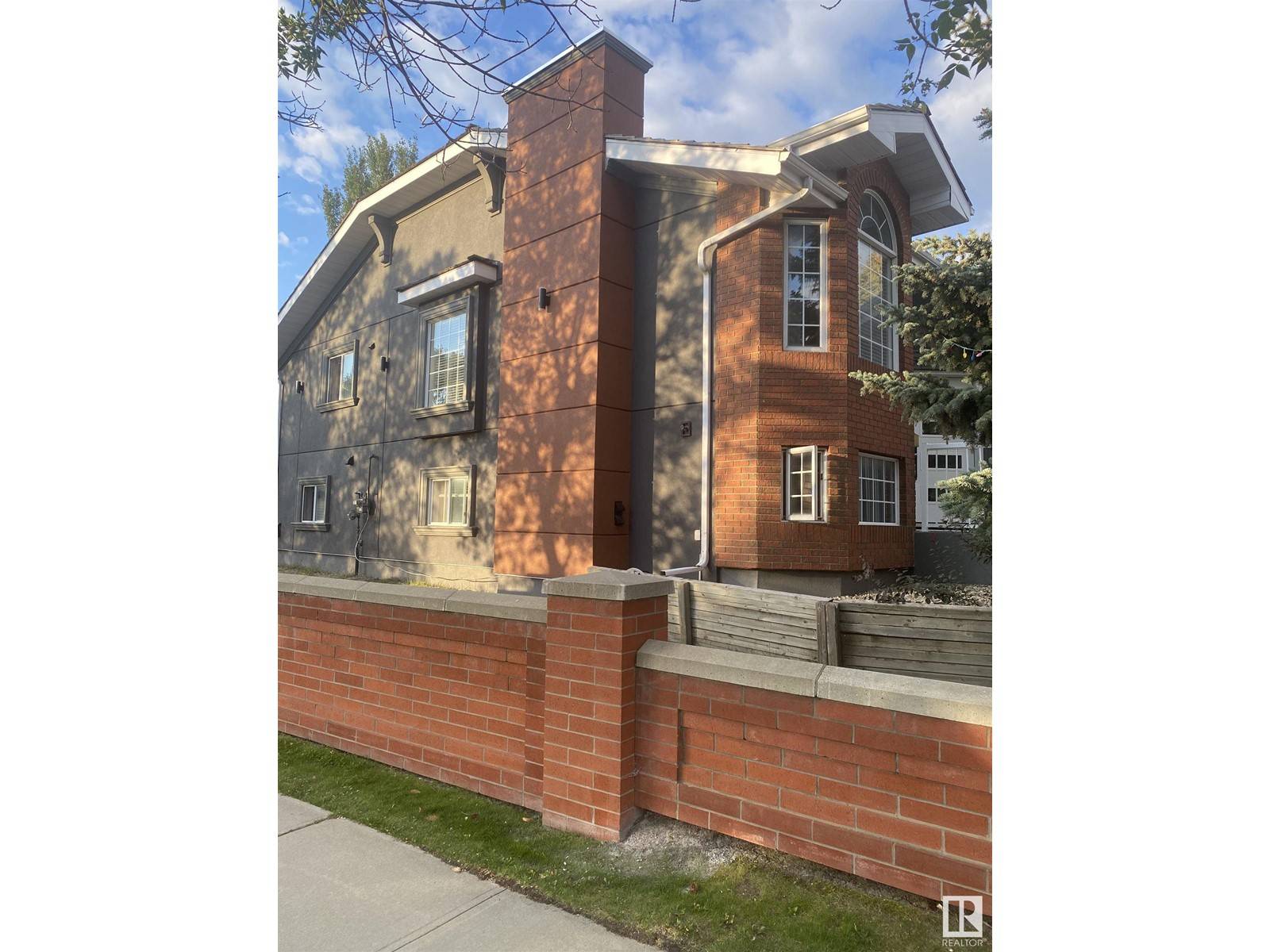 Edmonton, AB T6M2L5,1168 Wedgewood BV NW