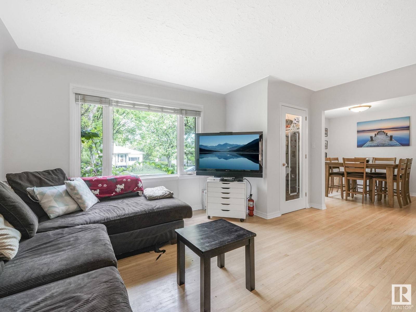 Edmonton, AB T5M0C1,11514 122 ST NW
