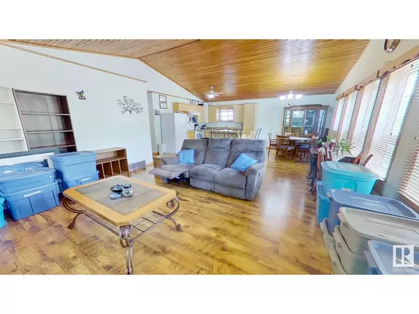 Breton, AB T0C0P0,4815 51 AV