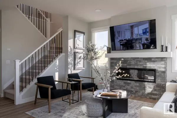 Edmonton, AB T6W5P6,2524 158 ST SW