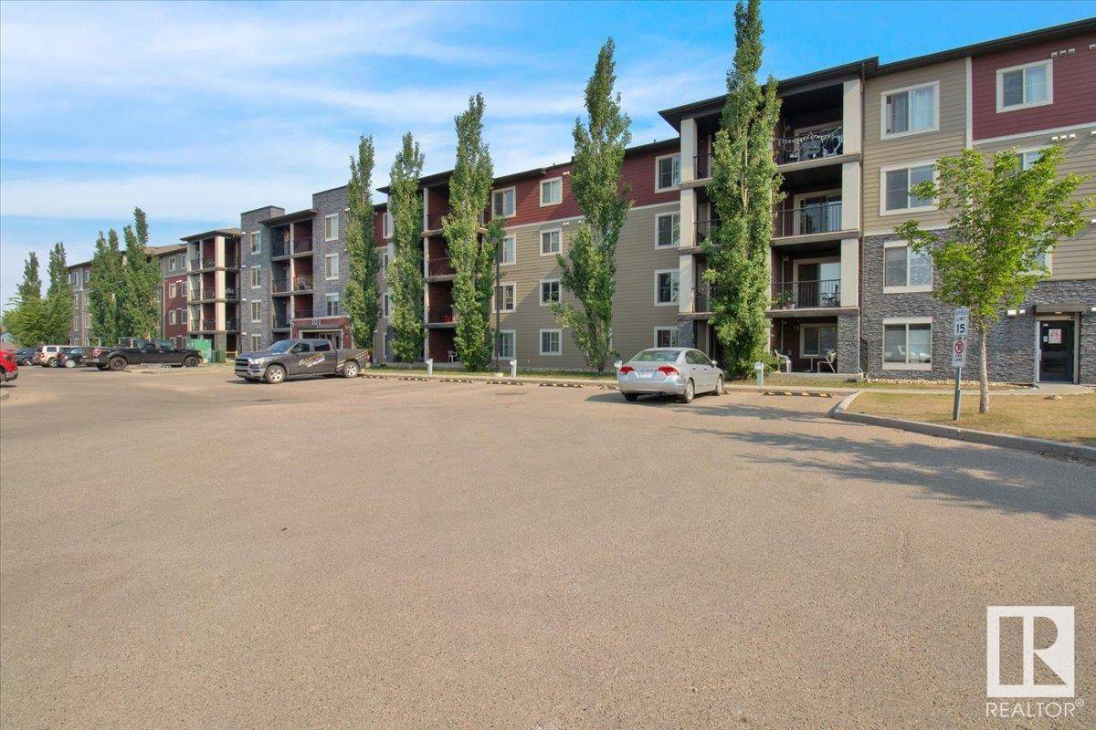 Edmonton, AB T6X2C6,#101 107 WATT CM SW SW