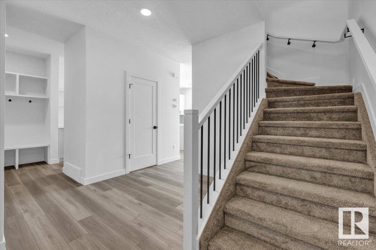 Fort Saskatchewan, AB T8L0Z6,66 Ficus WY