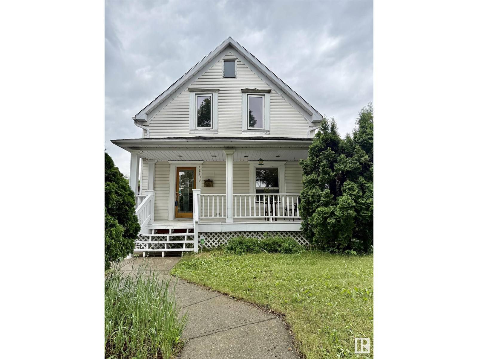12109 45 ST NW, Edmonton, AB T5W2T9