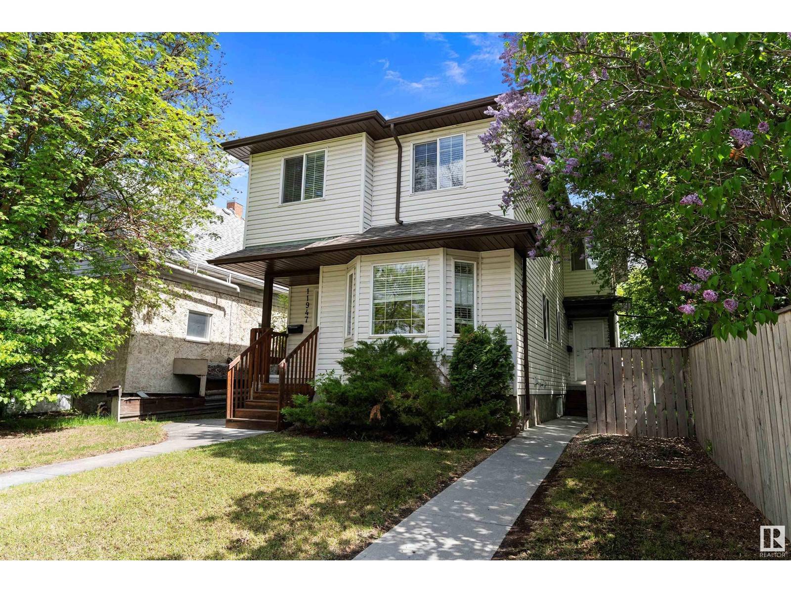 Edmonton, AB T5B2N8,11945/11947 80 ST NW