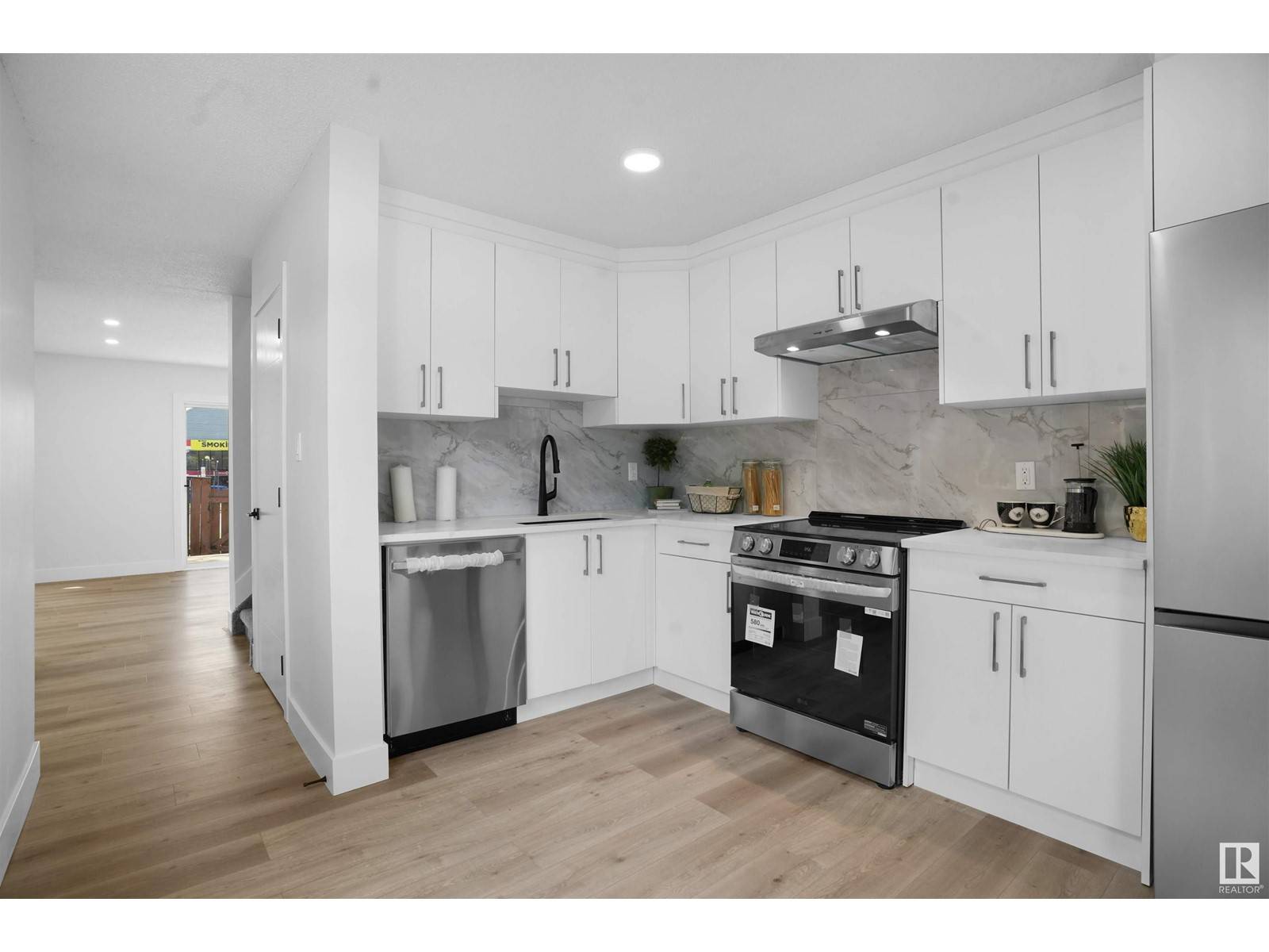 6066 MILL WOODS S NW, Edmonton, AB T6K2L6