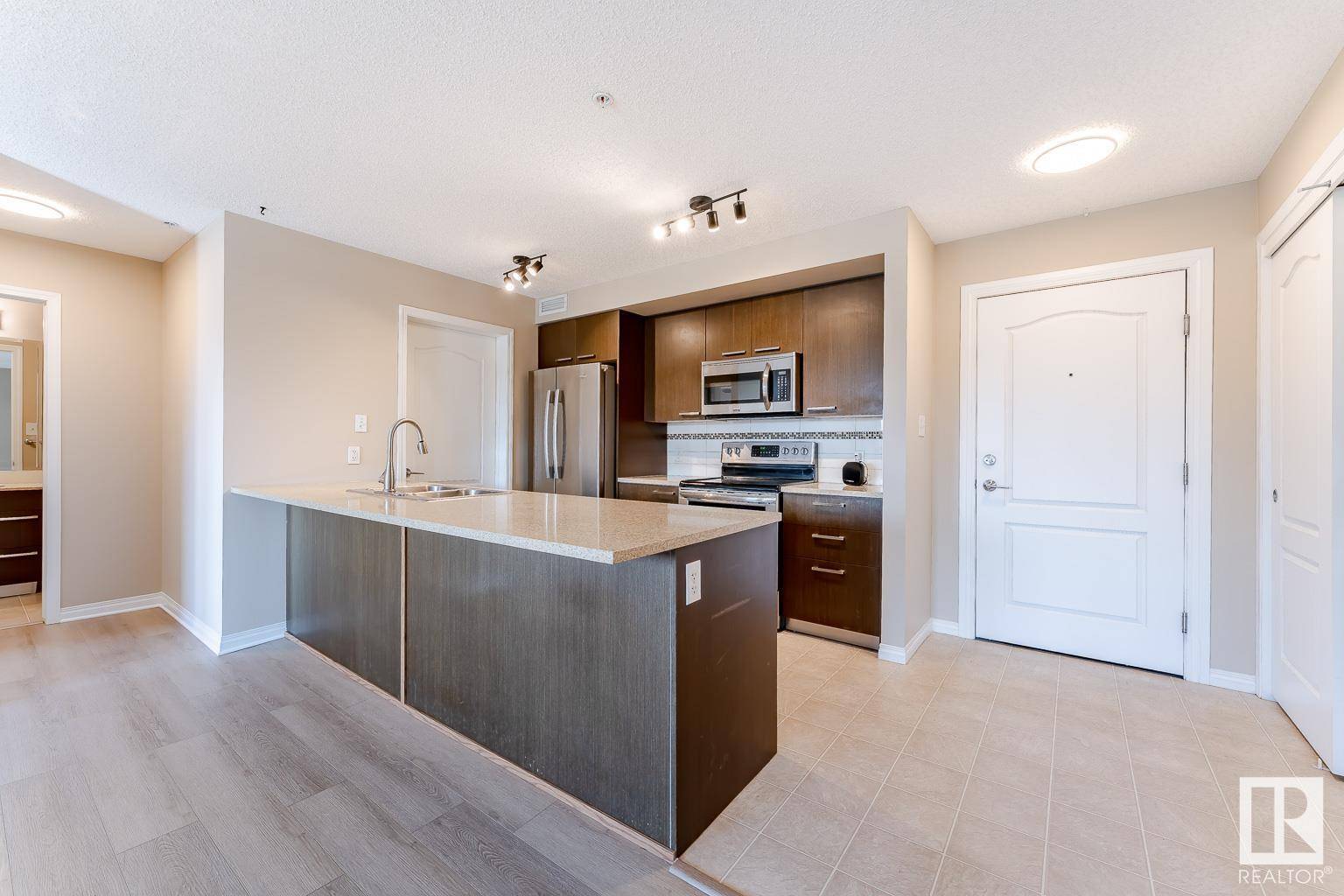 Edmonton, AB T6R0M2,#2205 7343 South Tewillegar DR NW