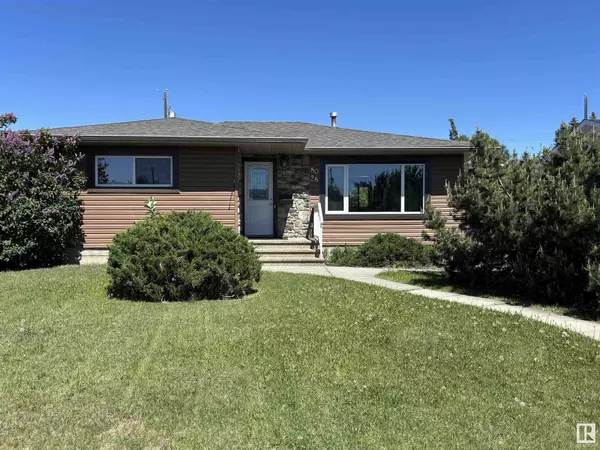 8028 134a AV NW NW, Edmonton, AB T5C2G9
