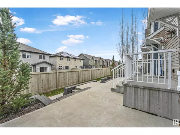Edmonton, AB T6T1A5,#32 2922 MAPLE WY NW